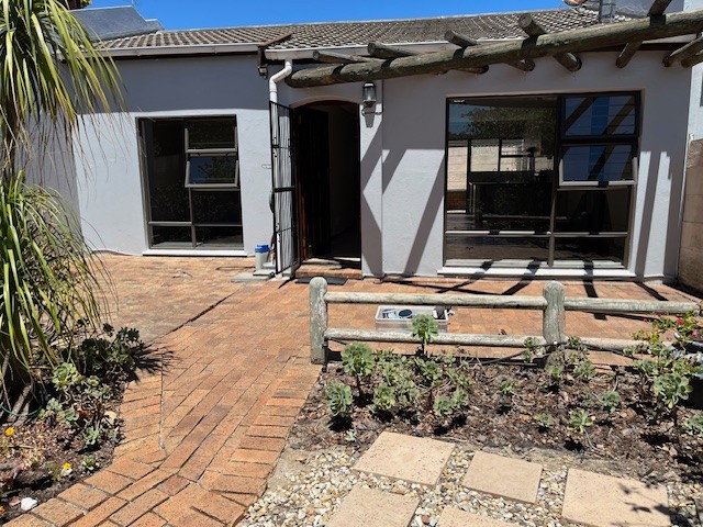 2 Bedroom Property for Sale in Table View Western Cape